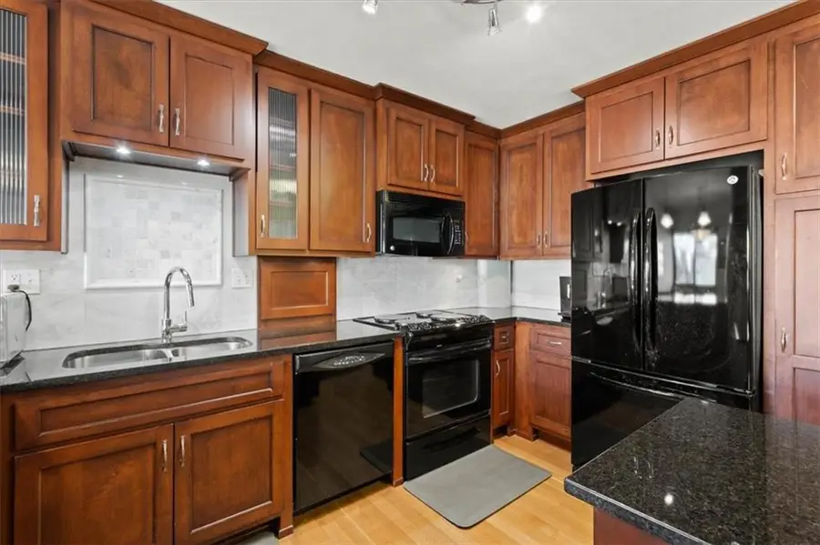 803 W 48th Street #601, Kansas City, MO 64112 - Image #3