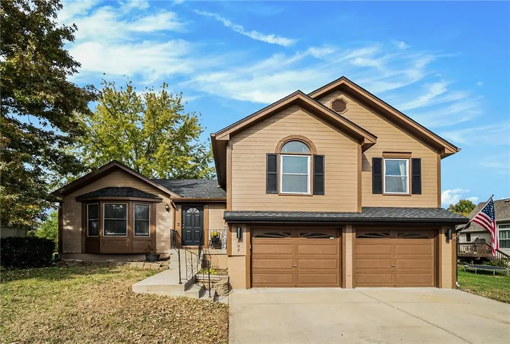 402 W 10th Street, Kearney, MO 64060 - #1