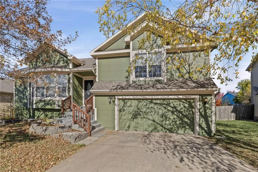 952 E Oak Crest Drive, Gardner, KS 66030 - #1