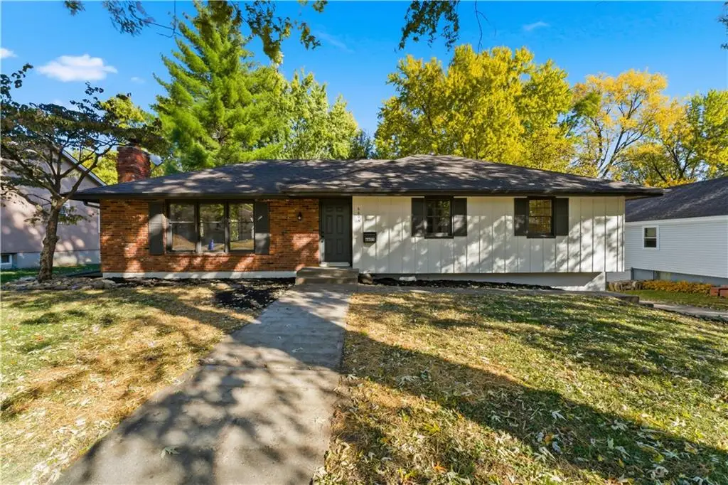 6605 N Agnes Avenue, Gladstone, MO 64119 - Image #1