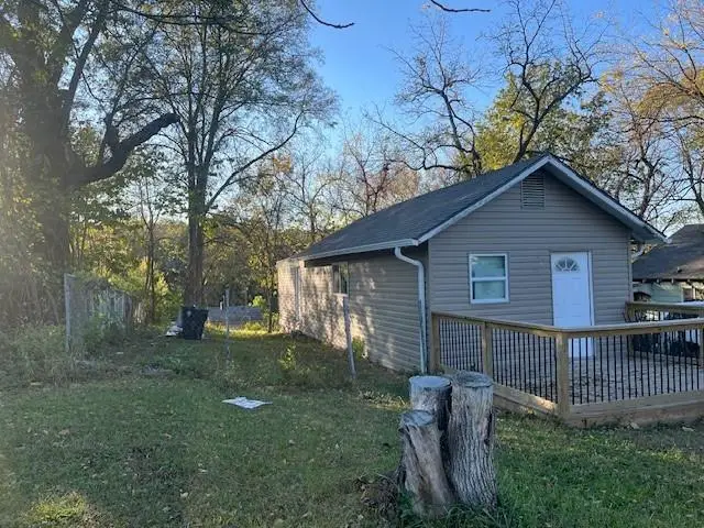 4208 Spruce Avenue, Kansas City, MO 64130 - Image #2