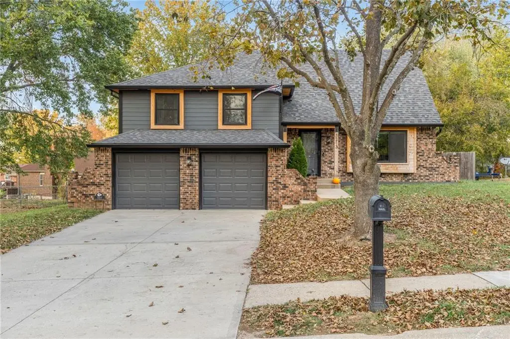 3213 NW Canterbury Place, Blue Springs, MO 64015 - #1