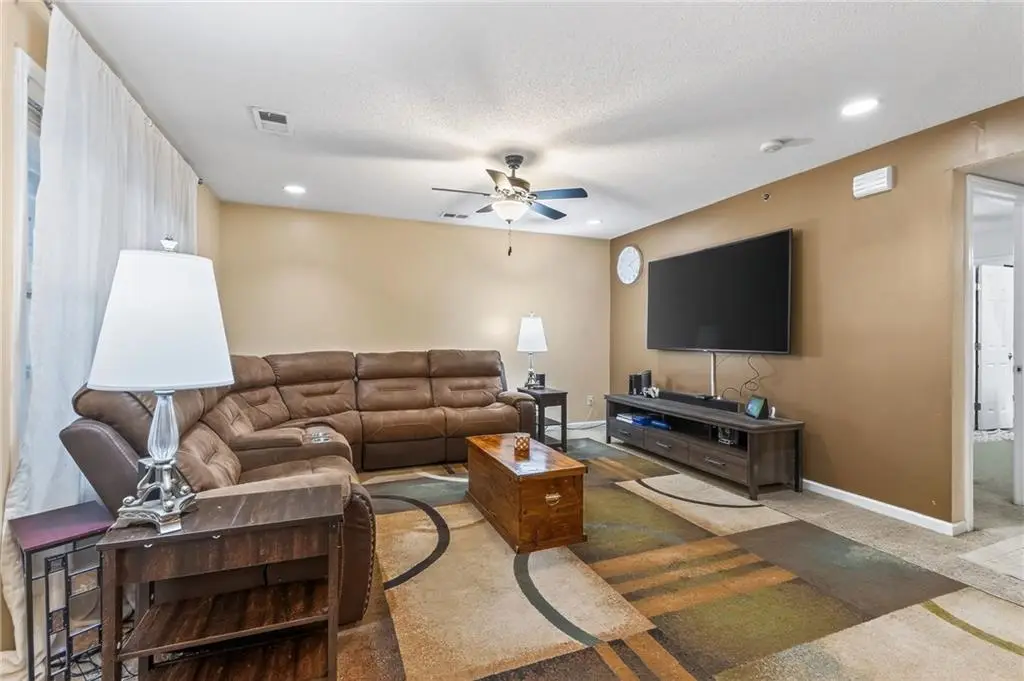 2433 NE 68th Street, Kansas City, MO 64118 - Image #1