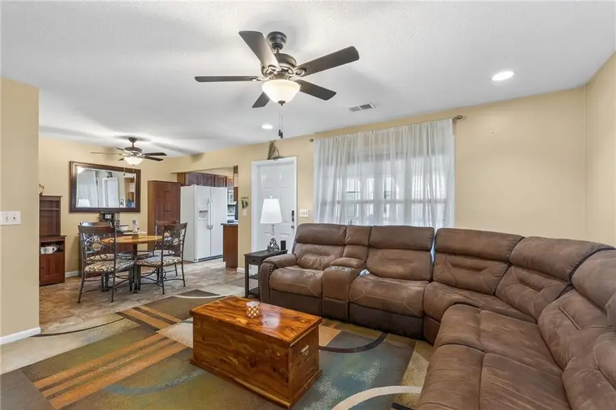 2433 NE 68th Street, Kansas City, MO 64118 - Image #3