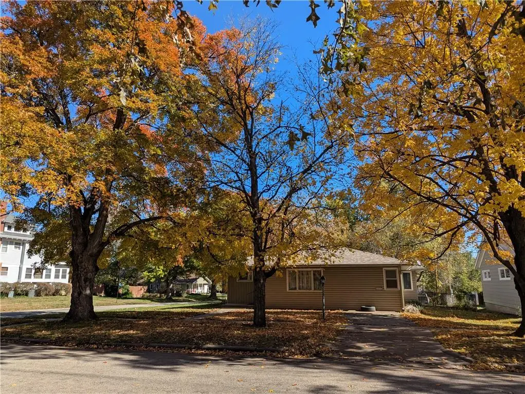 511 N 2nd Street, Hiawatha, KS 66434 - Image #1