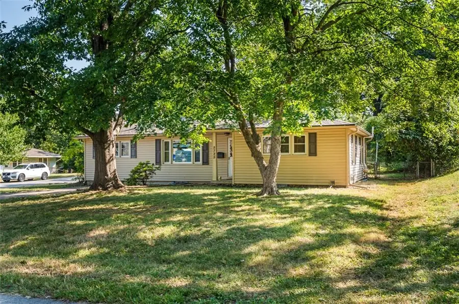 5725 Elm Avenue, Raytown, MO 64133 - #3