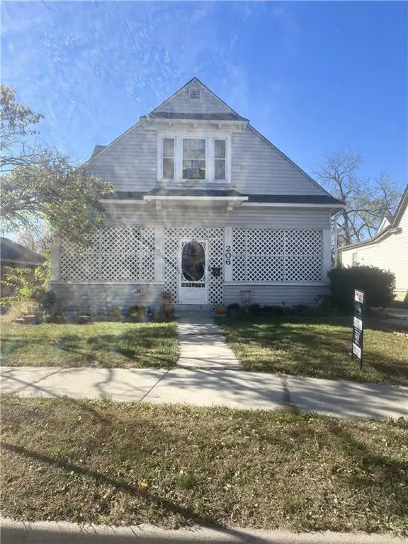 206 N Nettleton Avenue, Bonner Springs, KS 66012 - #1