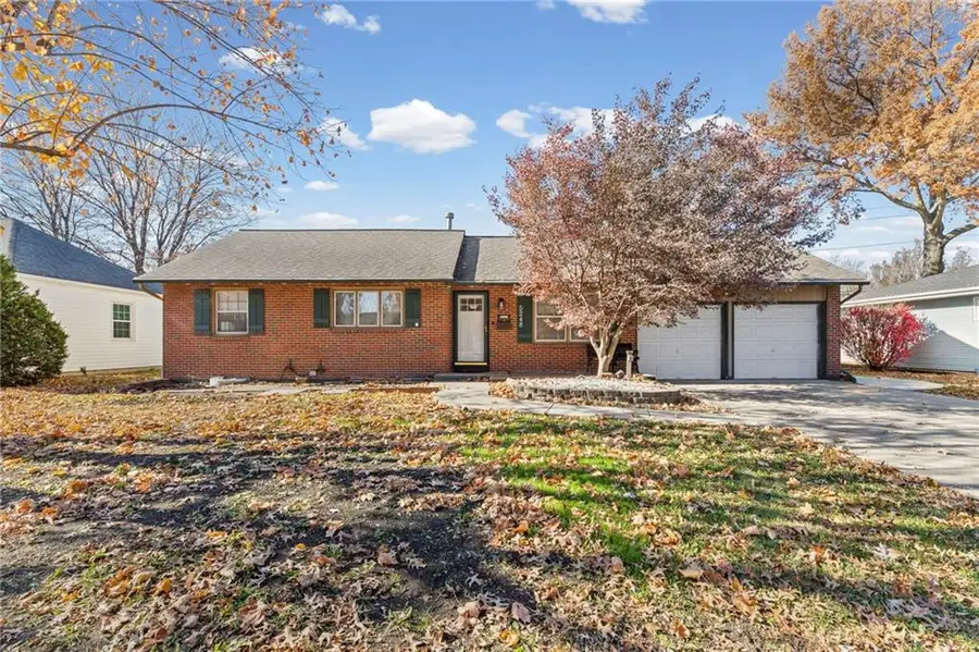 5248 N Flora Avenue, Kansas City, MO 64118 - Image #2