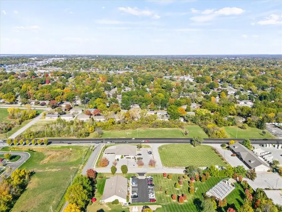 15022 Us-40 Highway, Kansas City, MO 64136 - Image #2