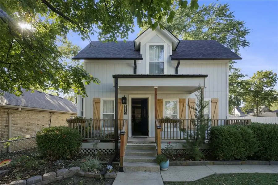 206 S Mulberry Street, Louisburg, KS 66053 - Image #2