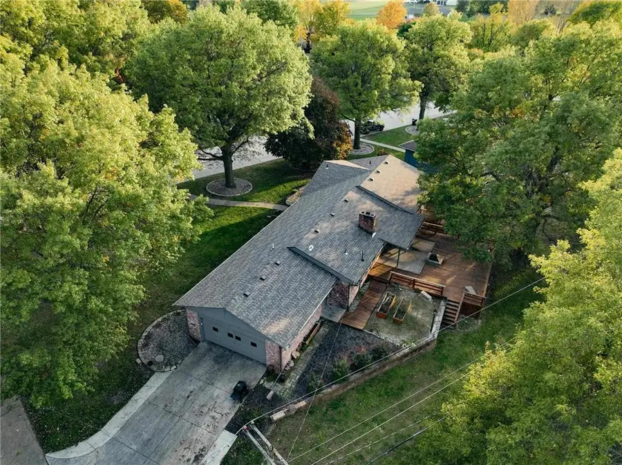 402 Minnetare Lane, Hiawatha, KS 66434 - Image #3