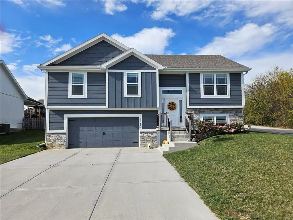 11852 N Kentucky Avenue, Kansas City, MO 64157 - #1