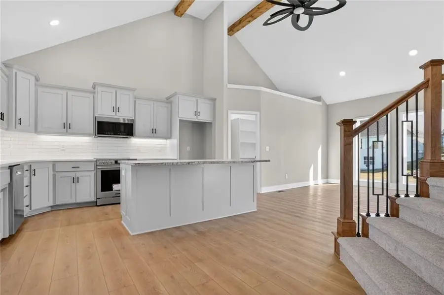 7040 NW Yulich Court, Parkville, MO 64152 - Image #2