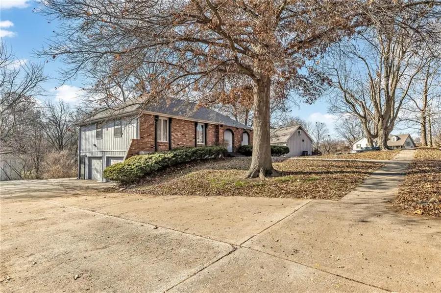 1007 Wyckwood Drive, Liberty, MO 64068 - Image #3