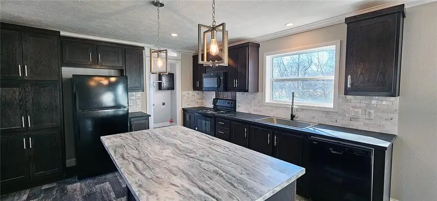 408 S Pine Street, Arma, KS 66712 - #2