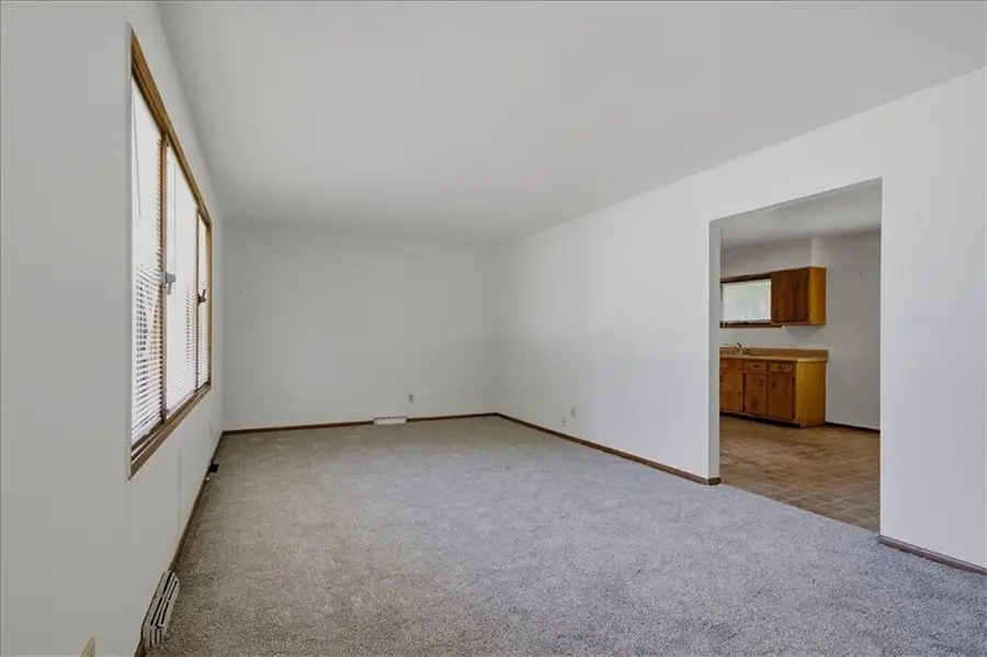 4103 E 107th Street, Kansas City, MO 64137 - #3