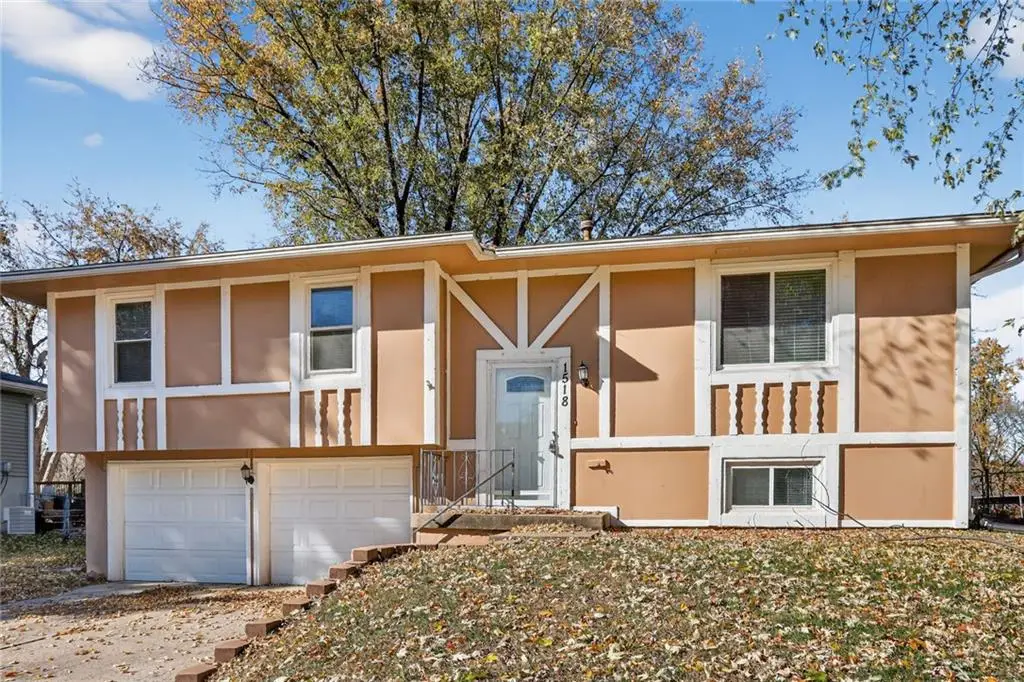 1518 SE 15th Place, Oak Grove, MO 64075 - #1