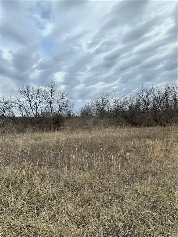 W 174 Street, Lawson, MO 64062