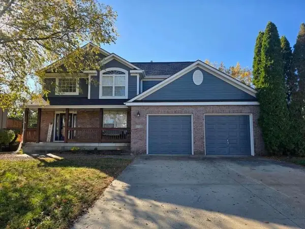 811 Spruce Drive, Greenwood, MO 64034