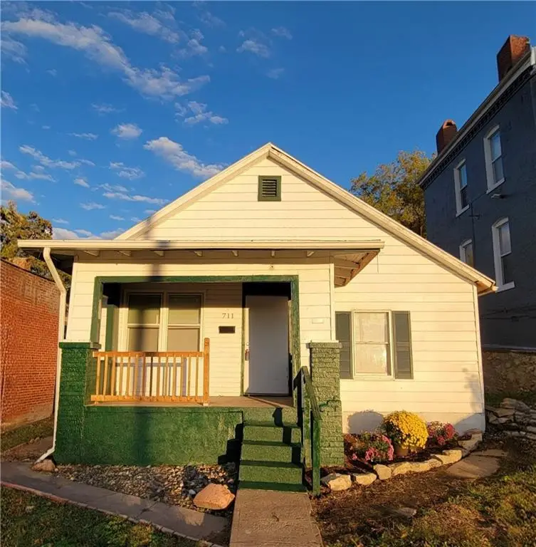 711 N 4th Street, Saint Joseph, MO 64501 - Image #1