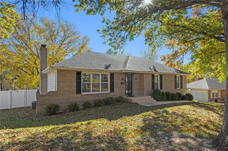 15821 E 45th Place S, Independence, MO 64055 - Image #2