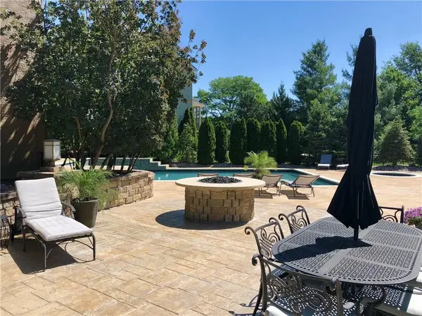 15408 Aberdeen Street, Leawood, KS 66224