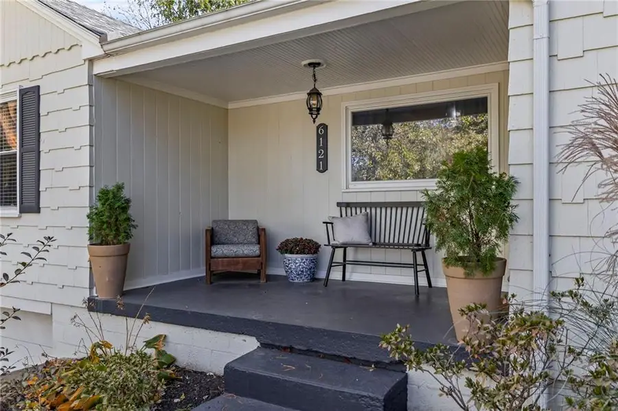 6121 W 54th Terrace, Mission, KS 66202 - Image #3