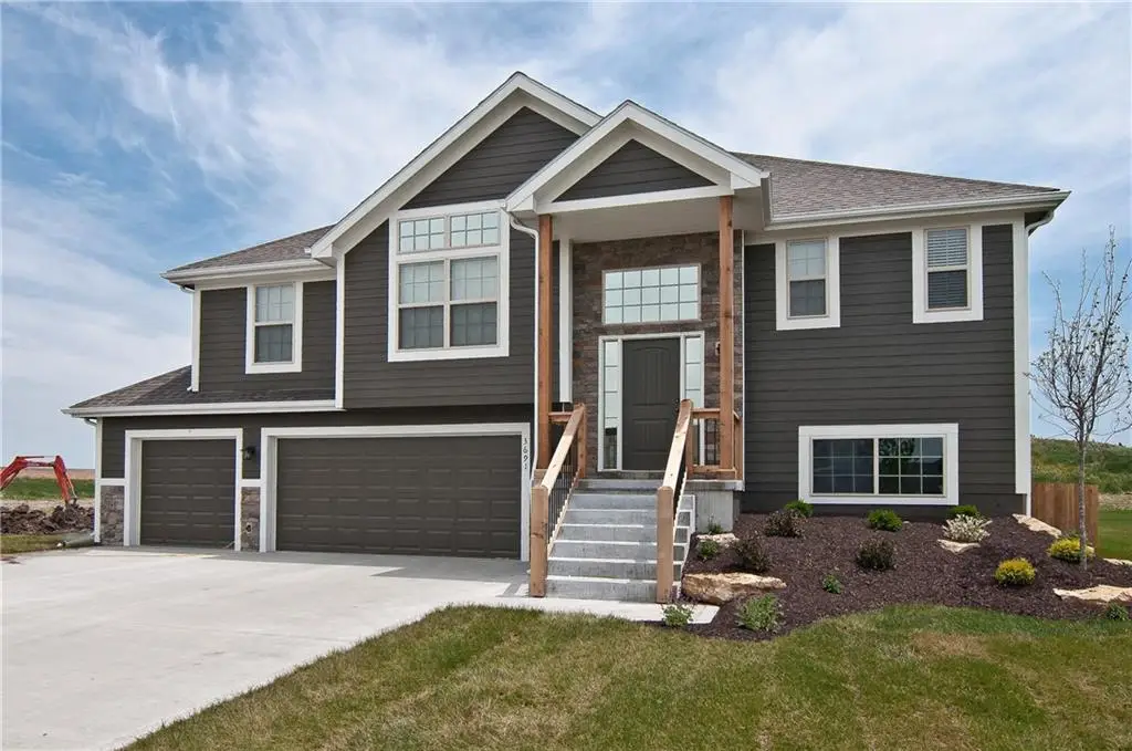 930 168th Court, Basehor, KS 66007 - Image #1