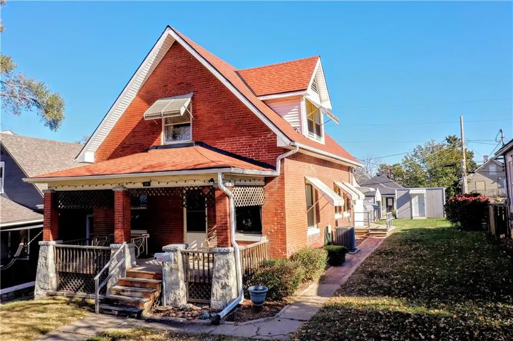 25 N Thorpe Street, Kansas City, KS 66102 - #1