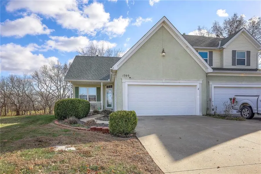 1303 N 158th Court, Basehor, KS 66007 - Image #2