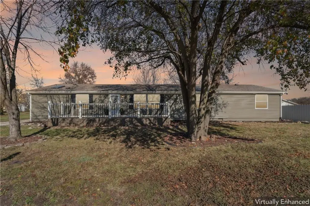 140 Matney Drive, Osawatomie, KS 66064 - Image #1