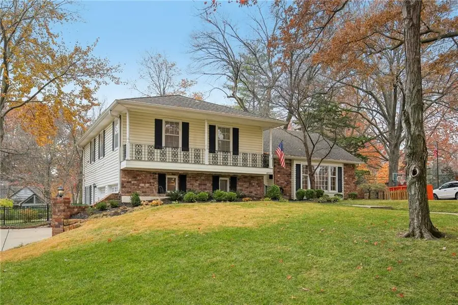 4825 W 81st Street, Prairie Village, KS 66208 - Image #3