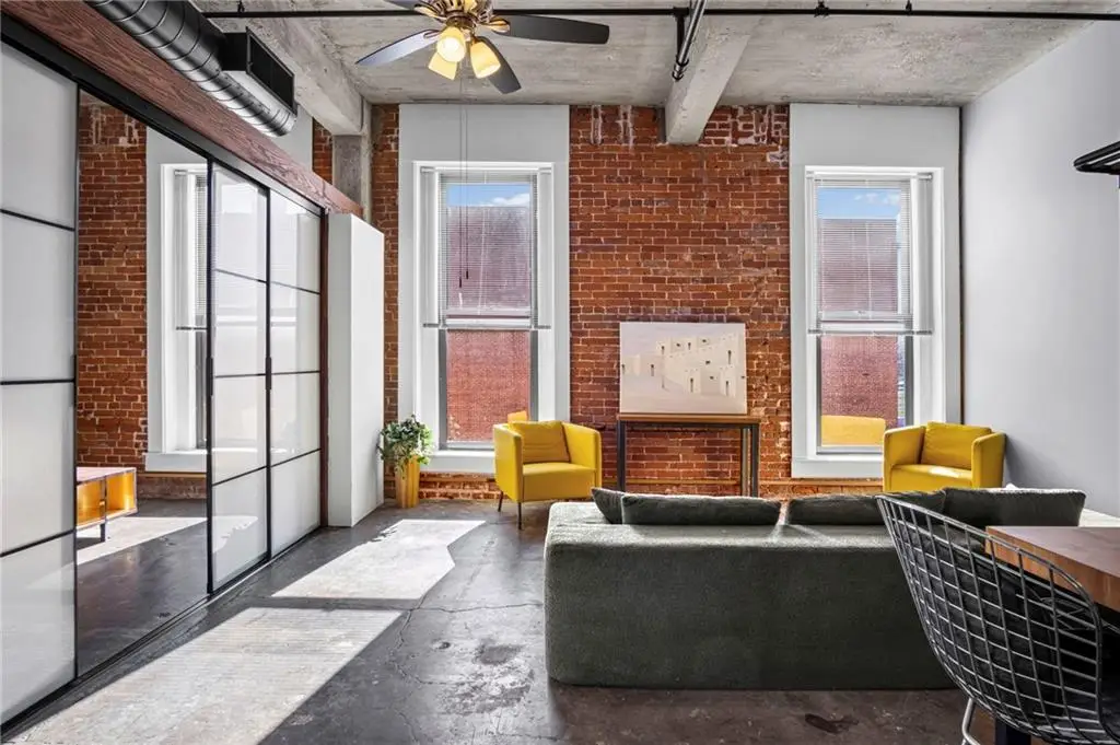 113 W 5th Street #208, Kansas City, MO 64105 - Image #1