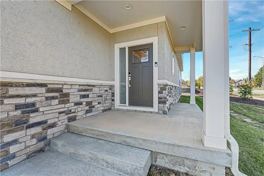 1095 N Findley Street, Olathe, KS 66061 - Image #3