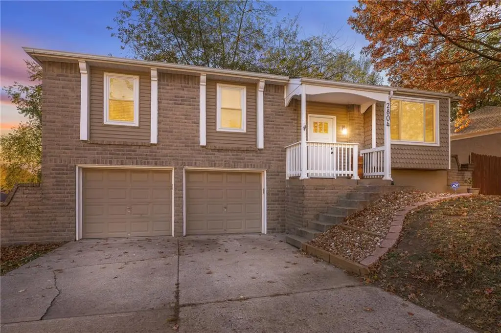 2804 NW Kingsridge Drive, Blue Springs, MO 64015 - Image #1