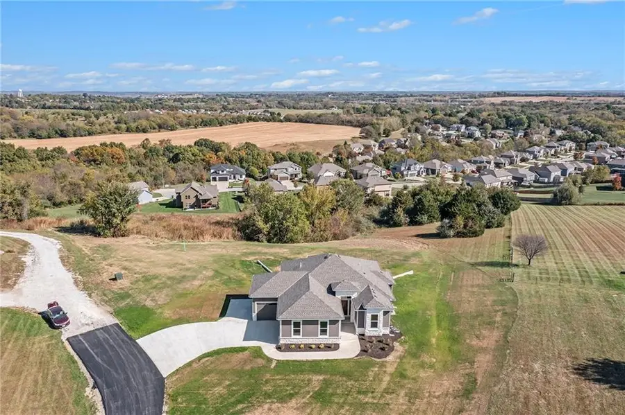 1221 Desoto Road, Lansing, KS 66043 - Image #3