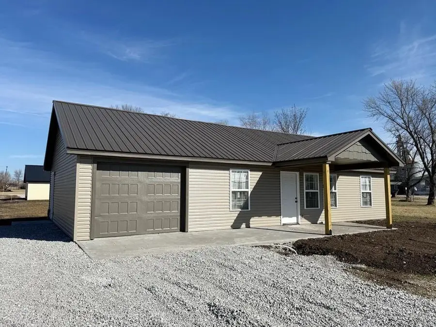 105 W Marvin Avenue, Walker, MO 64790 - #3