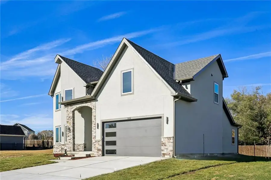 2116 Chateau Place, Raymore, MO 64083 - Image #2