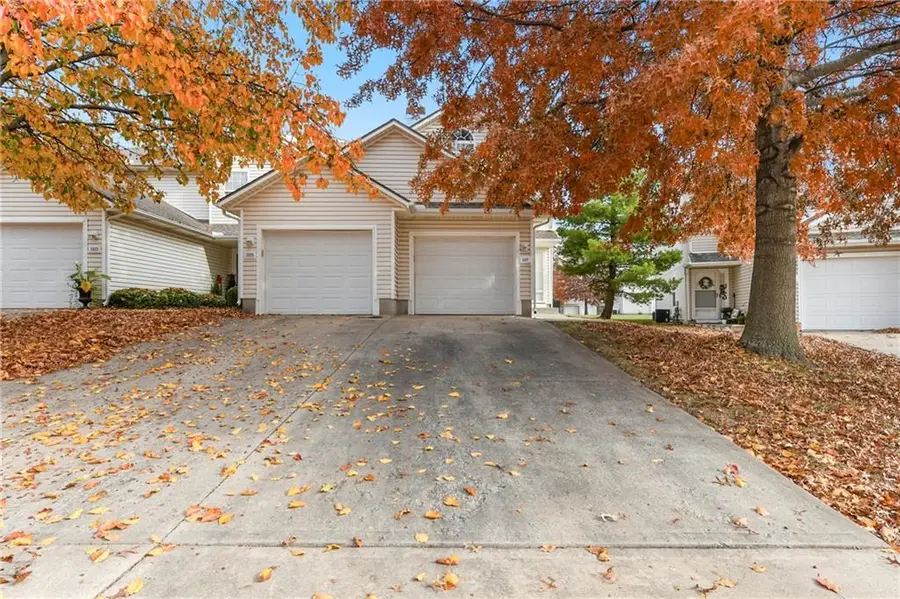 1327 SE Broadway Circle, Lees Summit, MO 64081 - Image #2