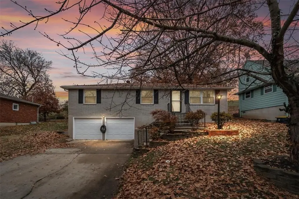 4033 N Spruce Avenue, Kansas City, MO 64117 - #1