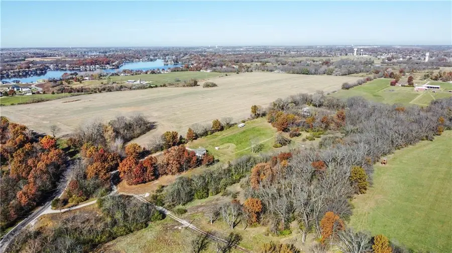 16707 S Groll Road, Greenwood, MO 64034 - Image #2