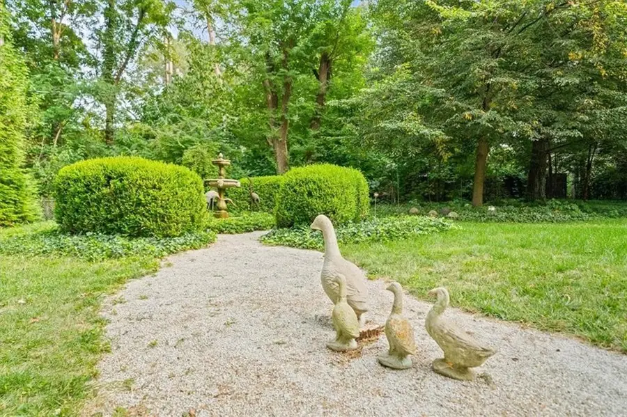 3125 Tomahawk Road, Mission Hills, KS 66208 - Image #3