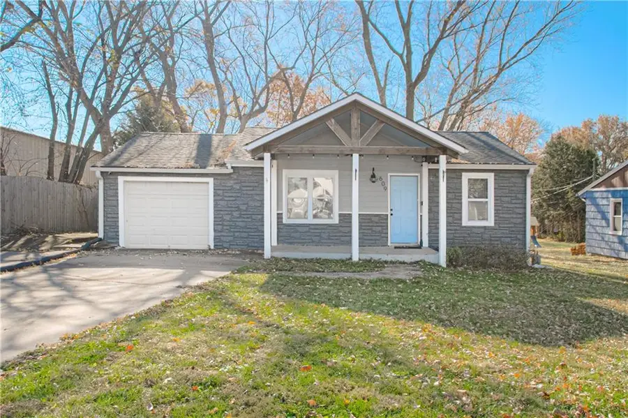 609 NE 76th Terrace, Gladstone, MO 64118 - Image #3