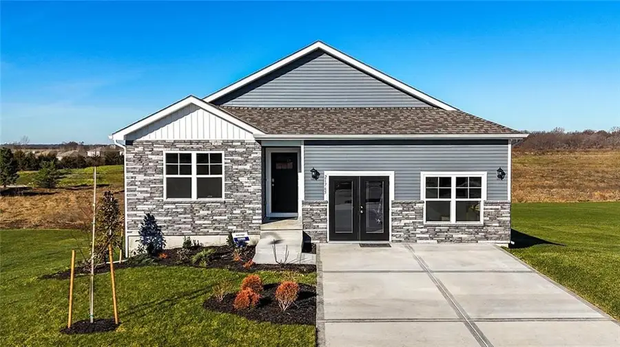 609 Fallen Leaf Drive, Belton, MO 64012 - Image #2