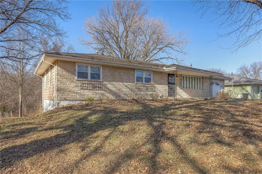 722 S 74th Terrace, Kansas City, KS 66111 - Image #2