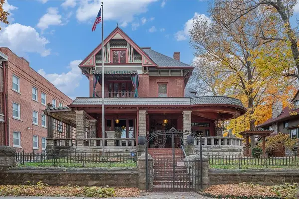 425 Gladstone Boulevard, Kansas City, MO 64124