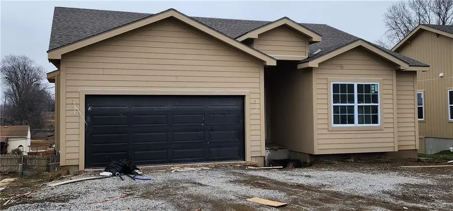 4816 Crystal Drive, Saint Joseph, MO 64503 - Image #2