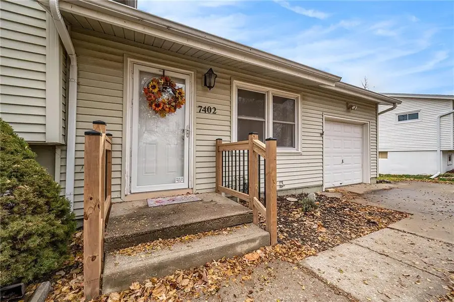 7402 NW Park Forest Lane, Kansas City, MO 64152 - Image #2