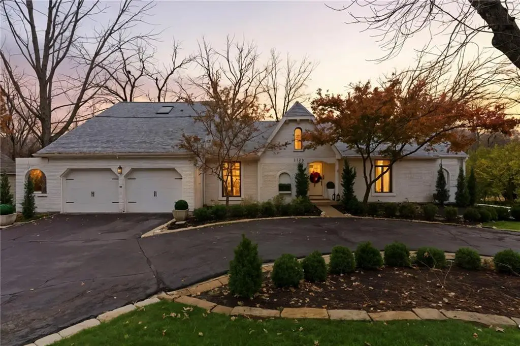 3705 Shawnee Mission Parkway, Fairway, KS 66205 - Image #1