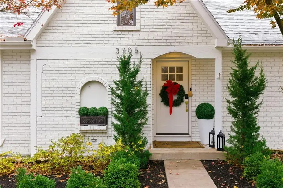 3705 Shawnee Mission Parkway, Fairway, KS 66205 - Image #2